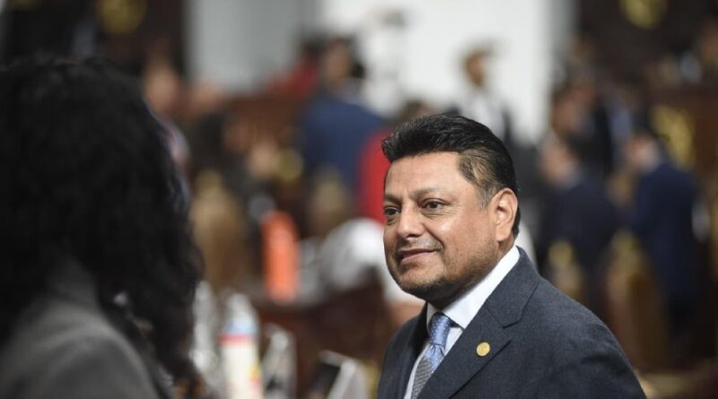 Para evitar ciberacoso y ofrecer un ambiente digital seguro para la niñez, diputado Israel Moreno plantea regular las redes sociales en horario escolar