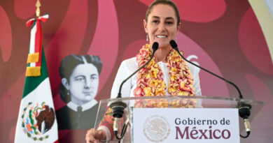 En Oaxaca, la Presidenta Claudia Sheinbaum reconoce a mujeres traductoras y presenta la cartilla de derechos de las mujeres traducida a 67 lenguas indígenas