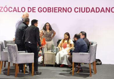 Clara Brugada atiende en audiencia ciudadana a casi 4 mil personas, entre ellas a comerciantes del mercado La Nueva Viga