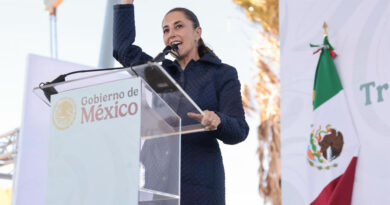 Presidenta Claudia Sheinbaum inicia entrega de 36 mil tarjetas de mejoramiento de vivienda como parte del plan de justicia para trabajadores agrícolas de San Quintín