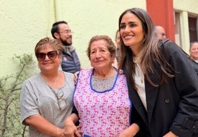 Con RENACE CUAUHTÉMOC, Ale Rojo De La Vega entrega rehabilitación de escaleras en beneficio de más de 40 familias de la calle Delicias