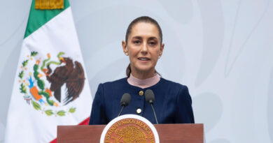 El objetivo es promover la minielectromovilidad: presidenta Claudia Sheinbaum presenta el minivehículo Olinia carga; la convocatoria para su producción se publica en septiembre