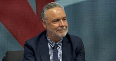 Alfonso Ramírez Cuéllar propone cerrar espacios a la facturación falsa y al huachicol fiscal