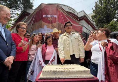 Militantes de Morena conmemoran sus primeros XV años de unidad, trabajo y lucha