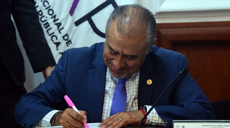 Suscriben convenio para impulsar profesionalización del servicio público